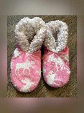 Lazy One Classic Moose Fuzzy Feet Slippers